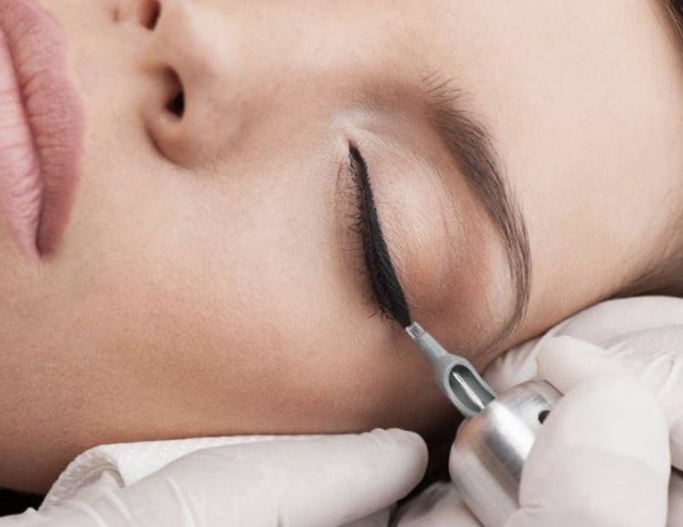 Maquillage semi-permanent Eyeliner 